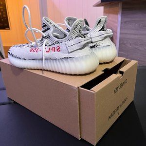 Yeezy 350 V2 Zebra